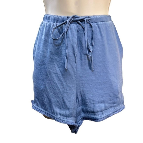 HEARTLOOM Devin shorts ONLY - Picture 6 of 13